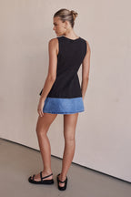 Black Linen Vest for Women with Front Pockets – Sleeveless Design